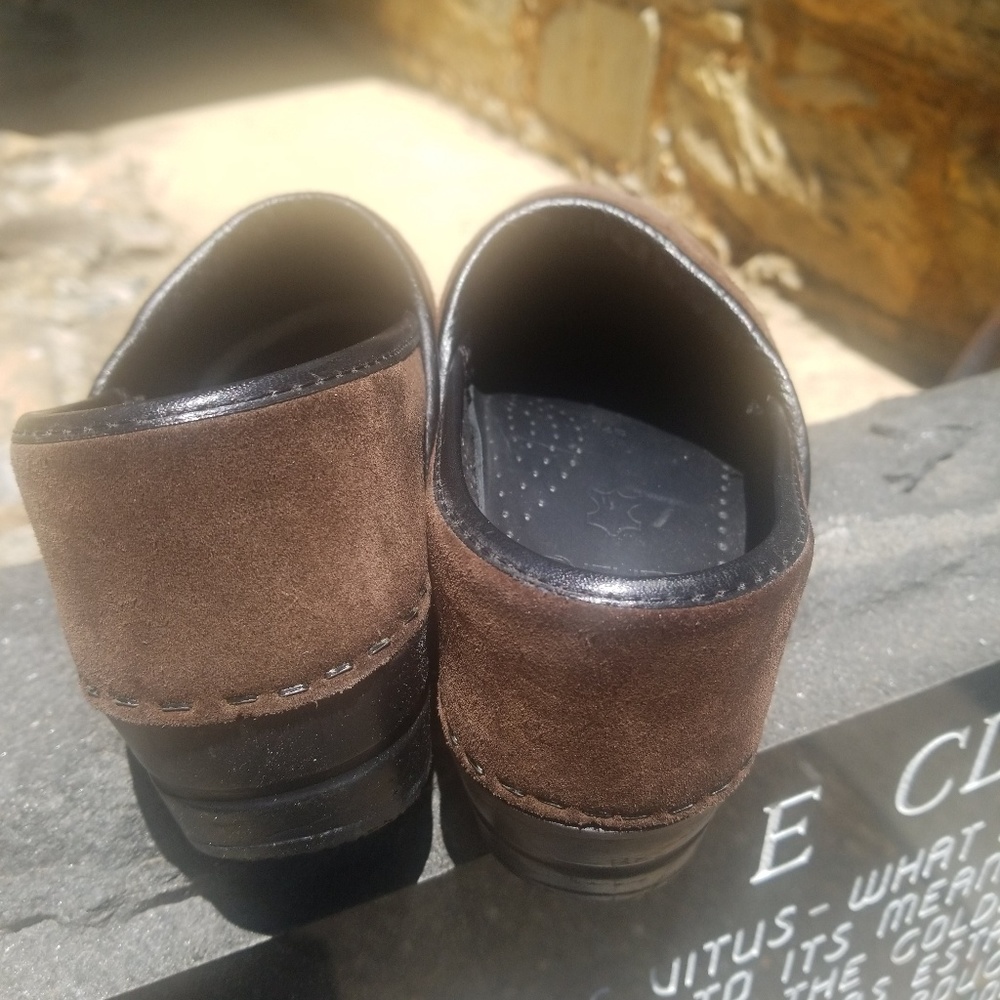 Dansko slip on suede shoes - Picture 4 of 8